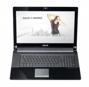 Laptopul ASUS N73 (vedere frontala, capac deschis)