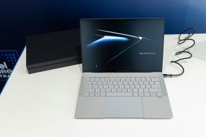 ASUS ExpertBook Ultra - lansare in Romania