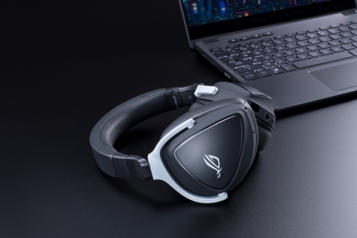 ASUS Republic of Gamers anunță căștile de gaming Delta S Wireless