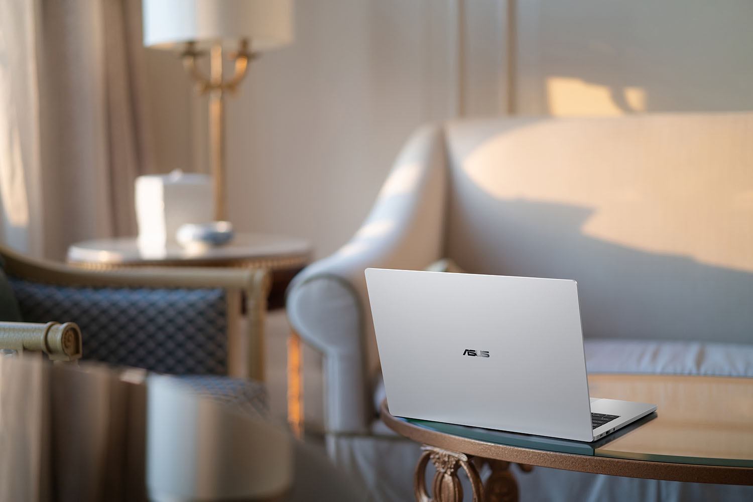 ASUS ExpertBook A7 (14" Intel)